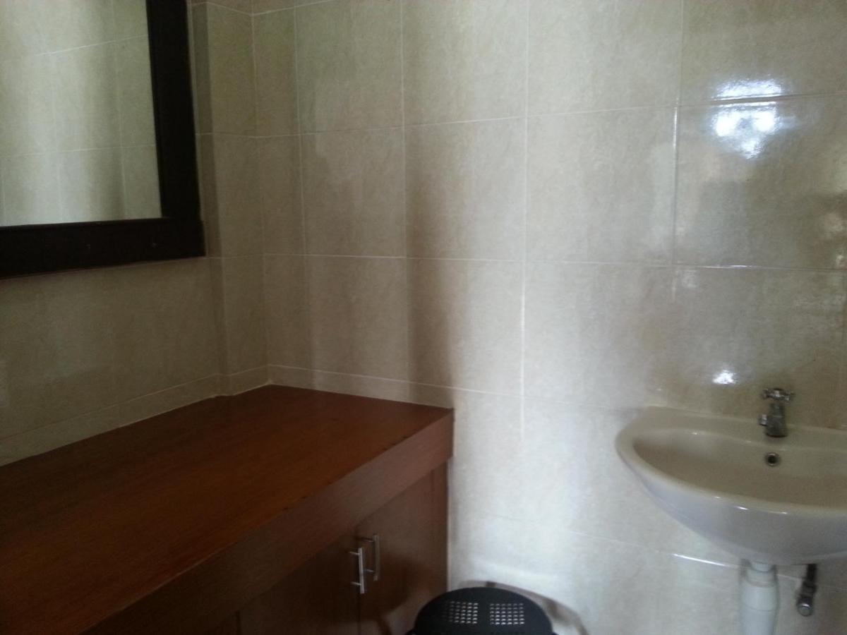 Collection O Bali Near Kedonanan Beach Formerly New Asta Graha Homestay Jimbaran Exterior foto