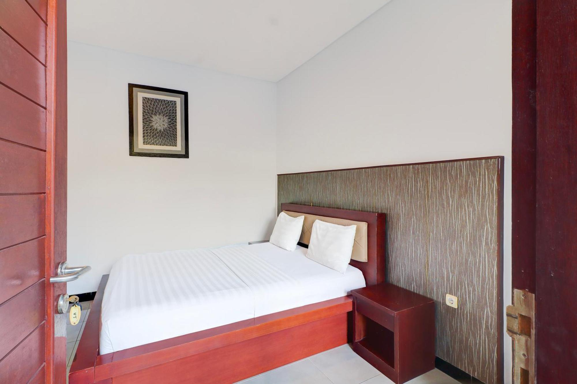 Collection O Bali Near Kedonanan Beach Formerly New Asta Graha Homestay Jimbaran Exterior foto