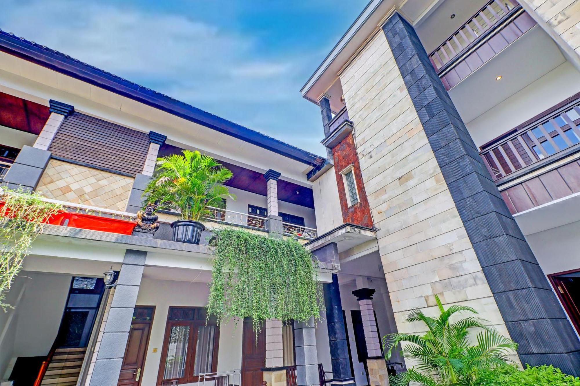 Collection O Bali Near Kedonanan Beach Formerly New Asta Graha Homestay Jimbaran Exterior foto